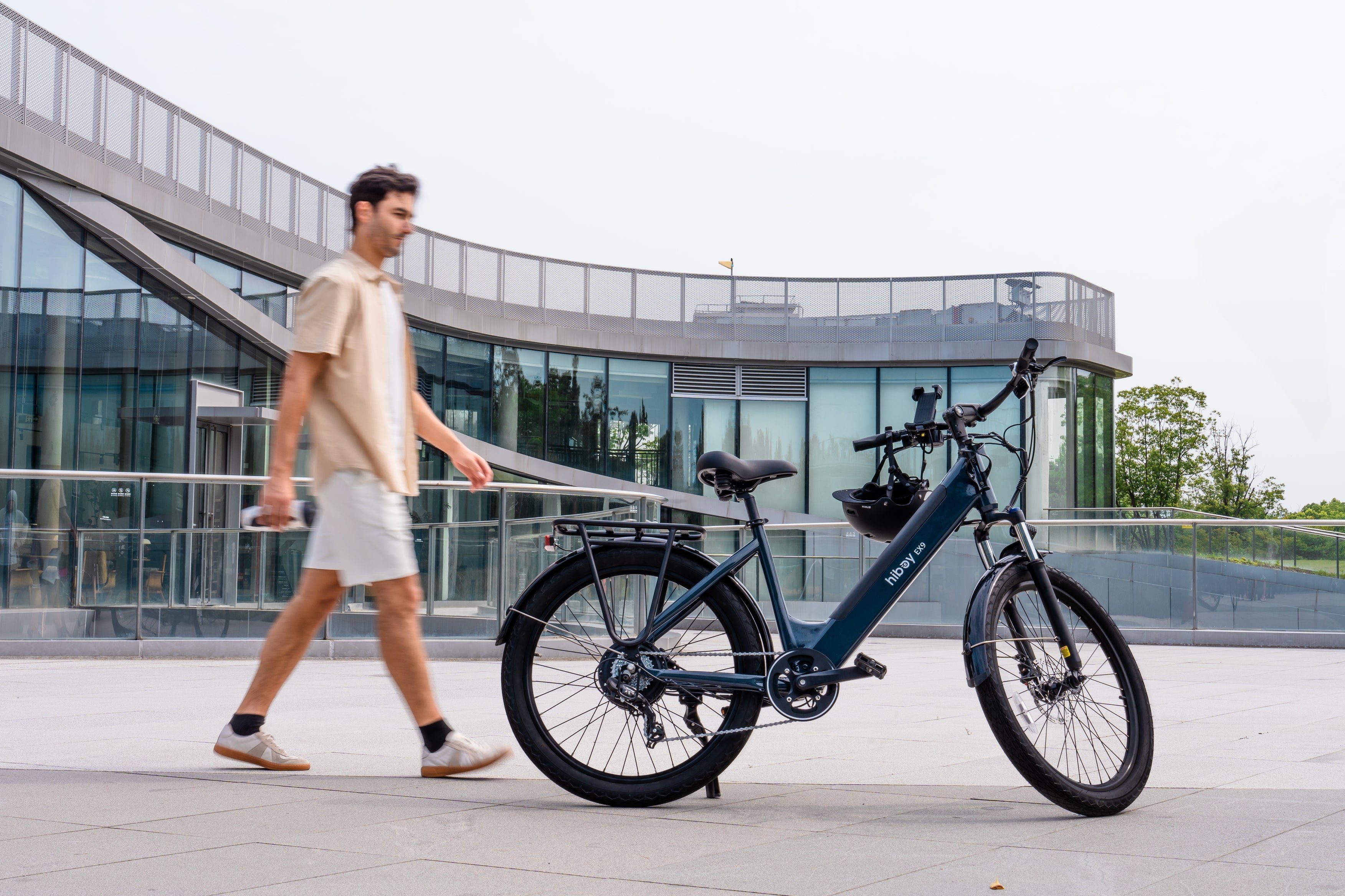 What Is an Electric Bike? Everything Canadian Riders Need to Know Before Buying
