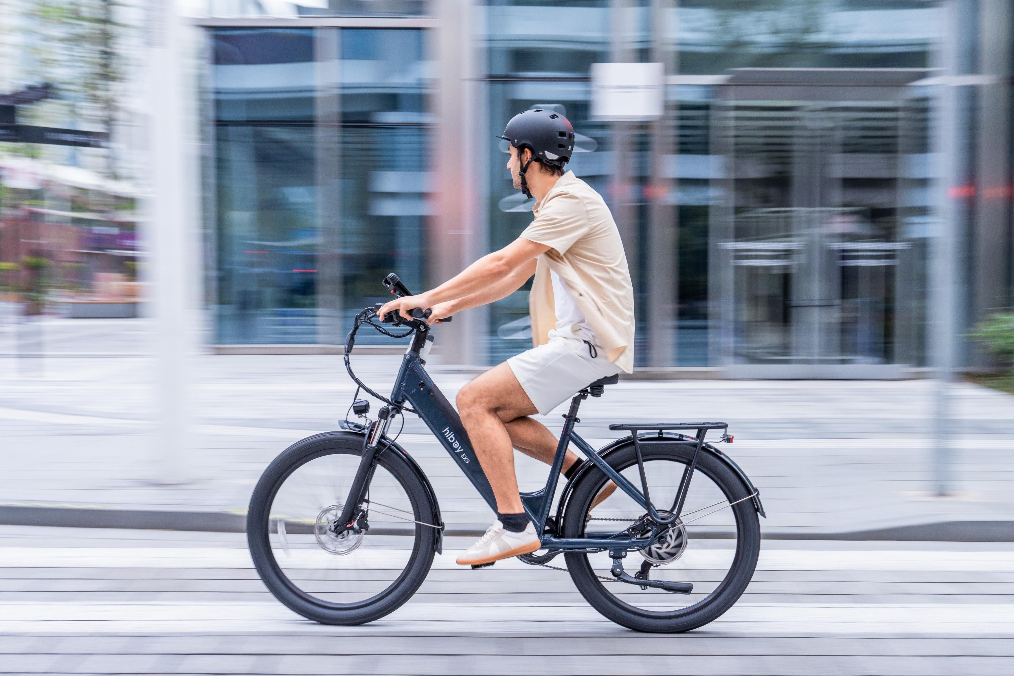 How to Ride an Electric Bike Safely in City Traffic