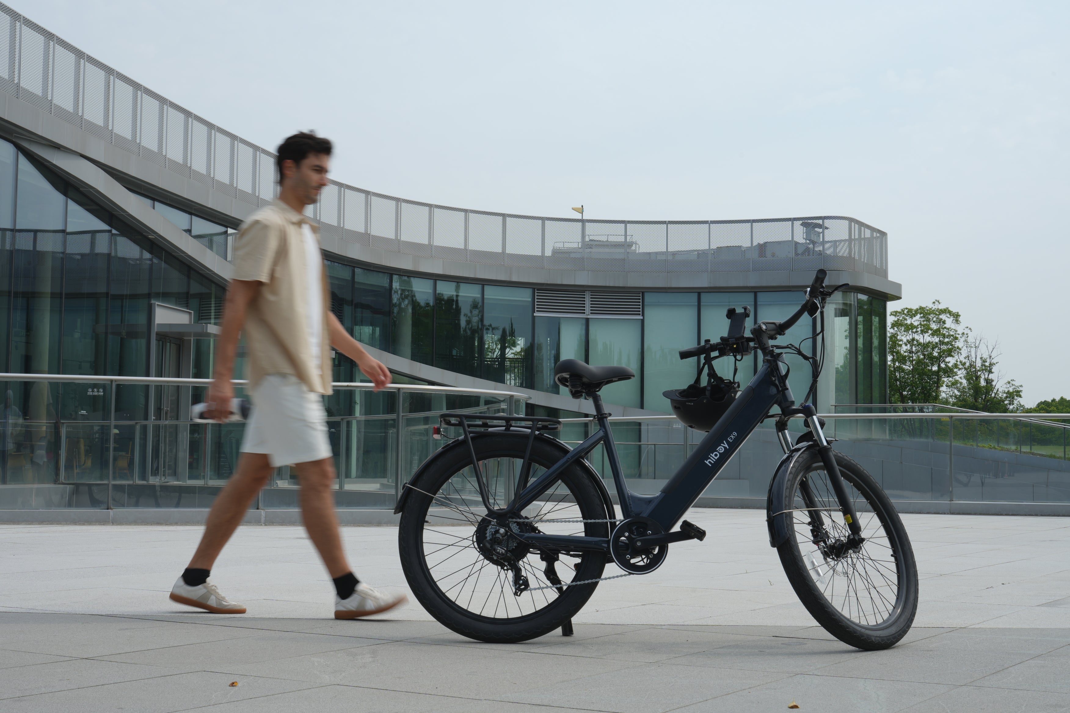What Is an Electric Bike? Everything Canadian Riders Need to Know Before Buying