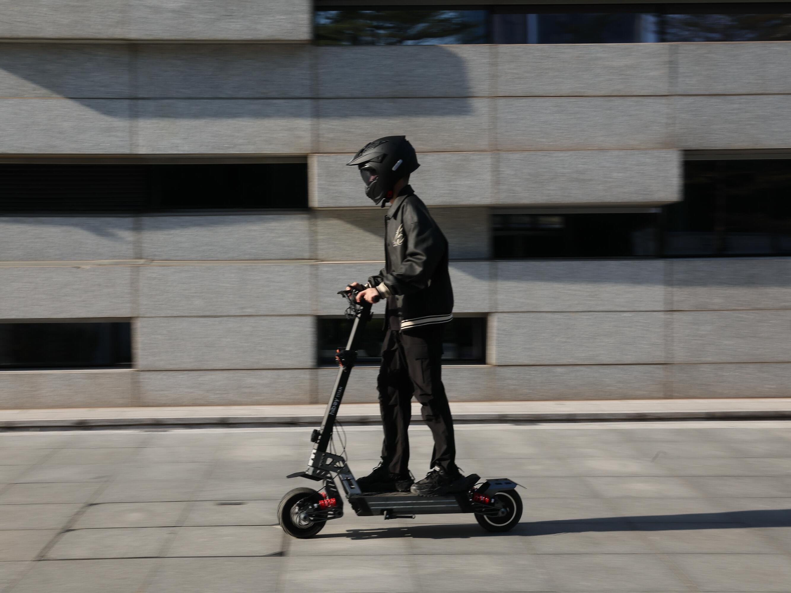 How to Commute Year-Round with an Electric Scooter in Canada