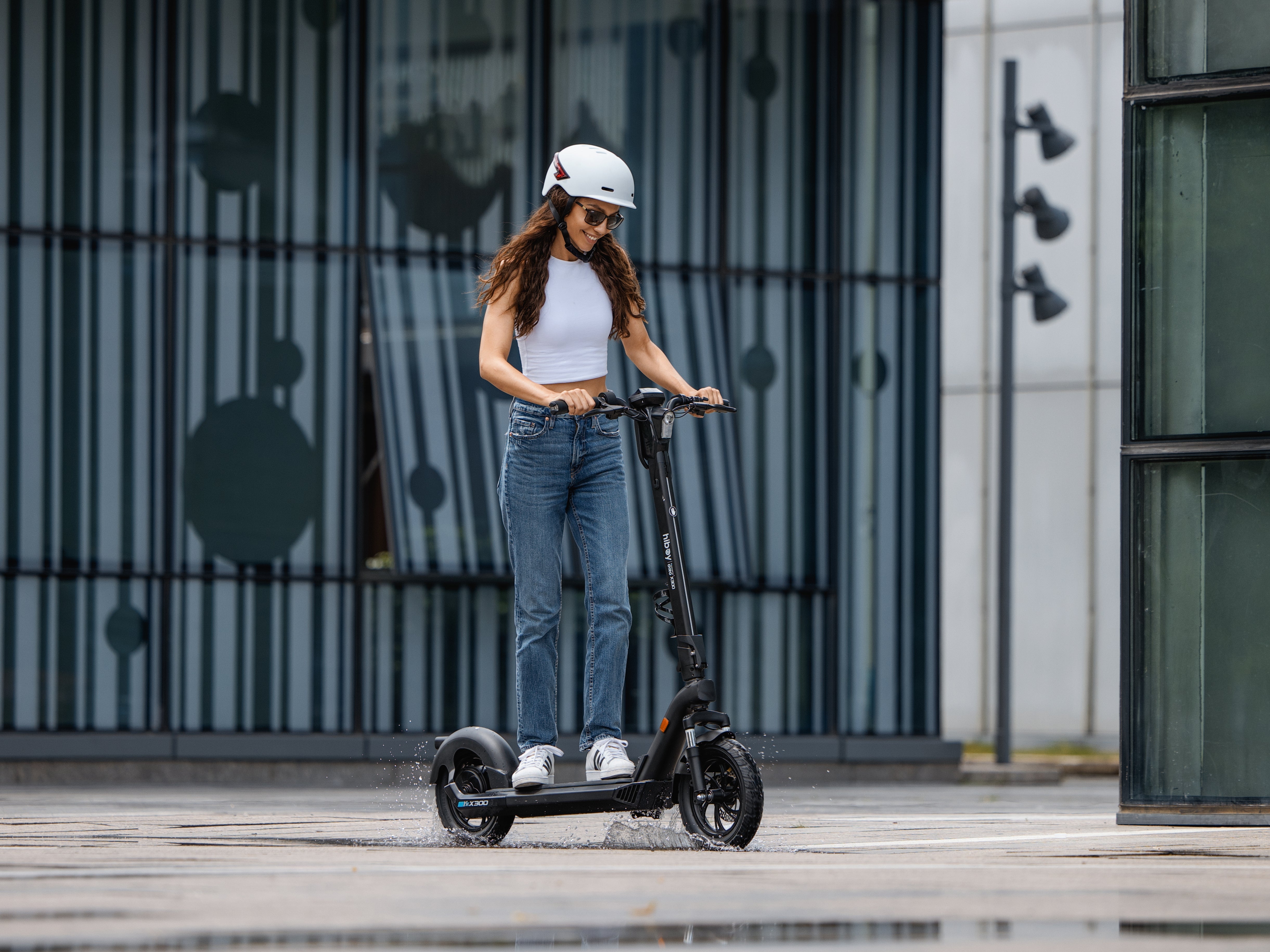 How Far Can an Electric Scooter Go on One Charge?